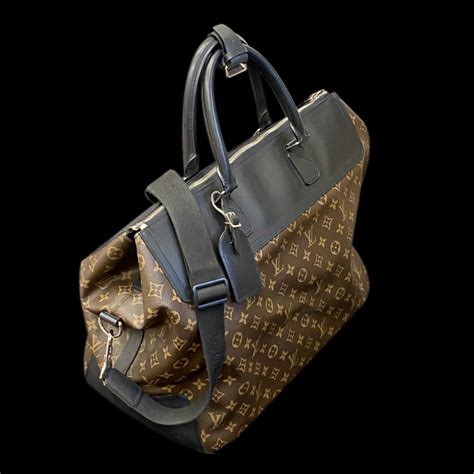 lord and taylor louis vuitton bag|Neo Greenwich – Lord & Taylor.